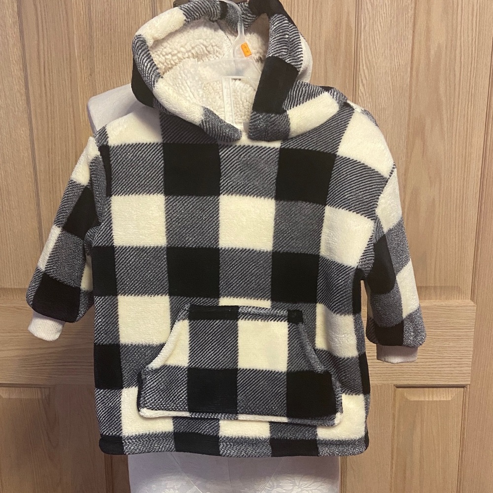 Wonder Nation Black and White Checkered Hoodie
